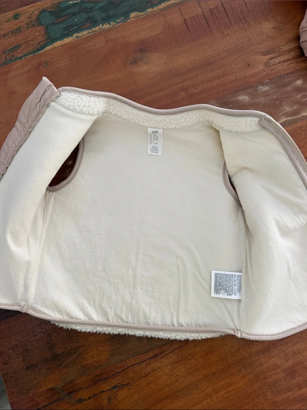 H&M Kids Cream Sherpa Vest with Beige Pocket Trim
